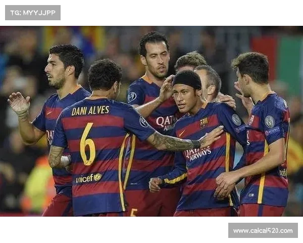 欧冠赛场对决：巴萨拼劲十足巴黎战术精妙谁能笑到最后